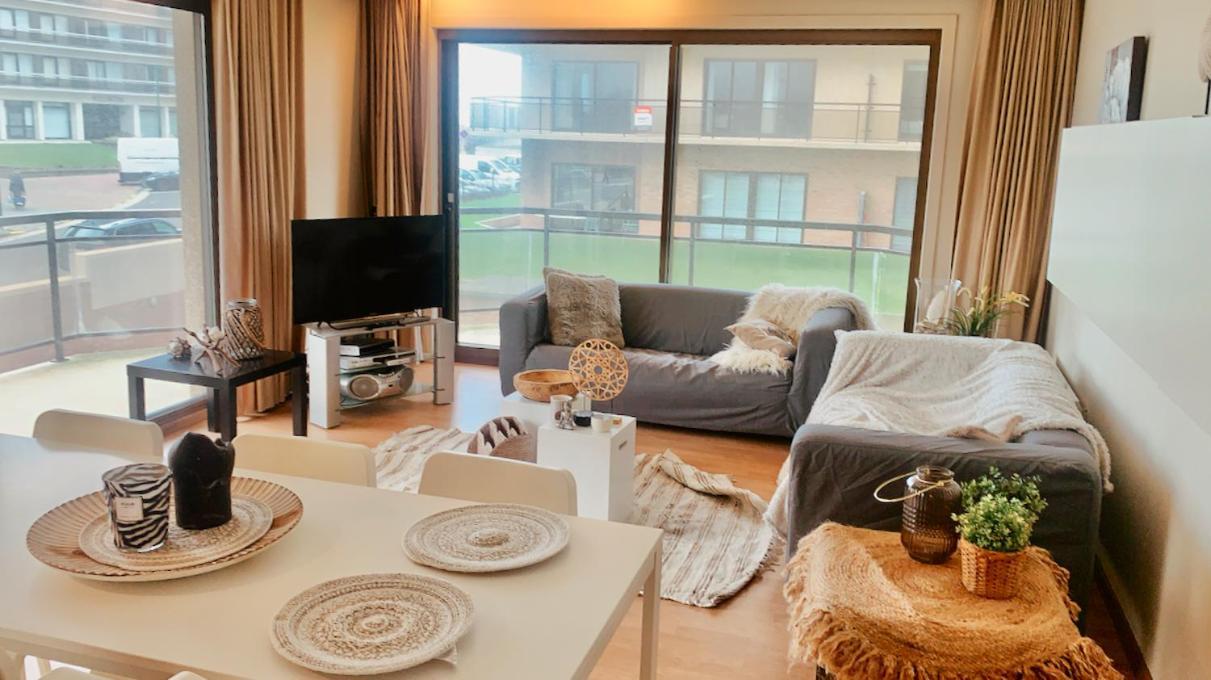 Ruim, Lichtrijk Appartement Met Groot Terras Uitstekend Gelegen In De Panne Eksteriør bilde